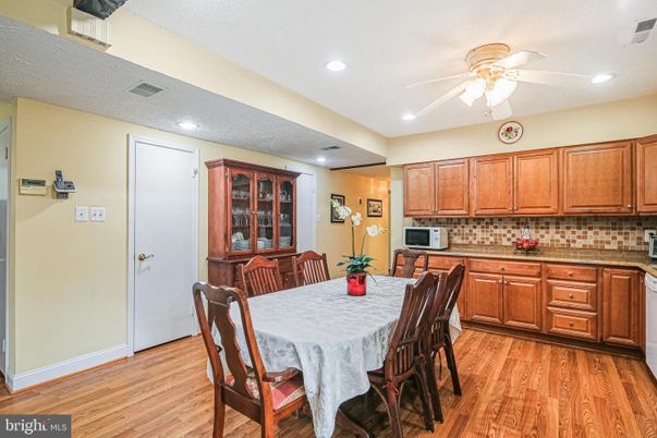 Dining room, Interior, Kitchen, Recessed Lighting, Wood Texture Flooring