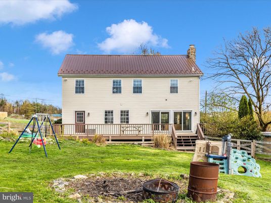 Backyard, Exterior, Playground