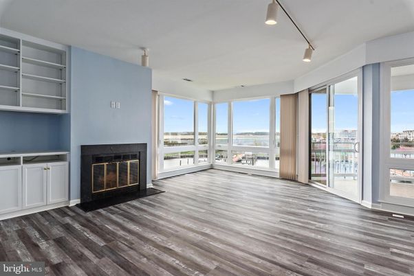 Empty room, Fireplace, Interior, Water, Wood Texture Flooring