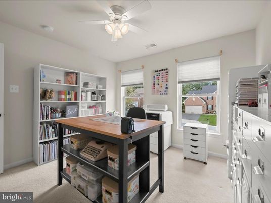 Home Office, Interior