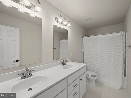 Bathroom, Dual Sink Vanities, Interior