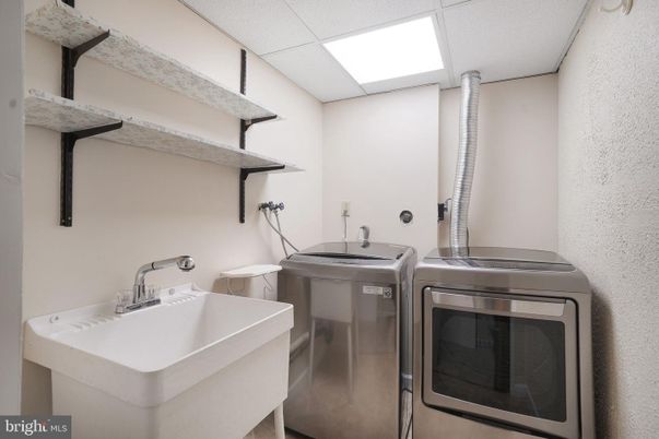 Interior, Recessed Lighting, Washer