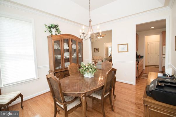Chandelier, Dining room, Interior, Recessed Lighting, Wood Texture Flooring