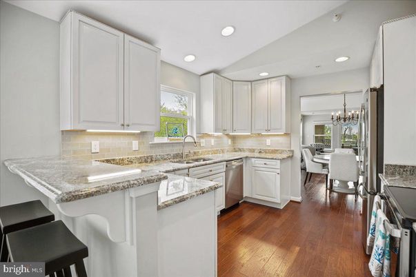 Chandelier, Dining room, Interior, Kitchen, Recessed Lighting, Wood Texture Flooring