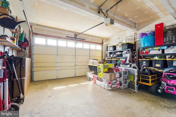 Garage, Interior