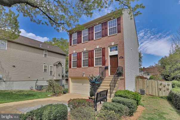 Attached, Exterior, Facade, Brick Facade, Rowhouse