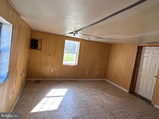 Empty room, Interior, Wooden Walls