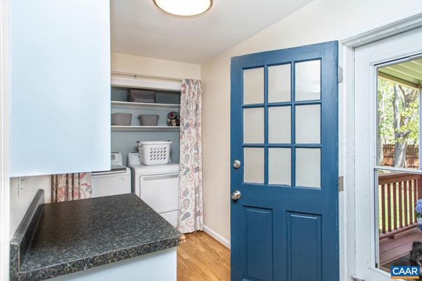 Interior, Washer, Wood Texture Flooring