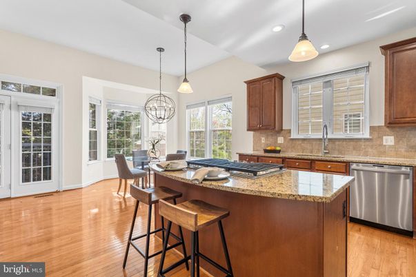Dining room, Interior, Kitchen, Pendant Lights, Recessed Lighting, Wood Texture Flooring