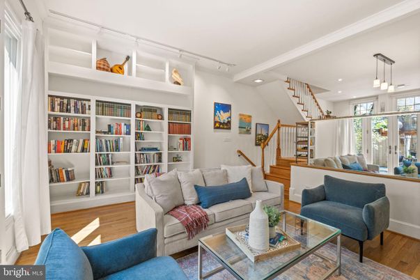 Interior, Living room, Pendant Lights, Recessed Lighting, Wood Texture Flooring