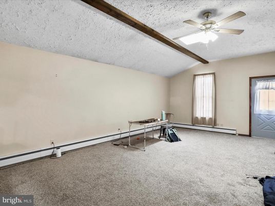 Empty room, Home Office, Interior, Wooden Beams