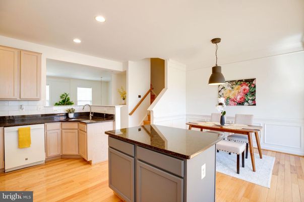 Dining room, Interior, Kitchen, Pendant Lights, Recessed Lighting, Wood Texture Flooring