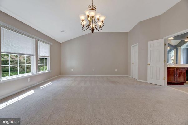 Chandelier, Empty room, Interior