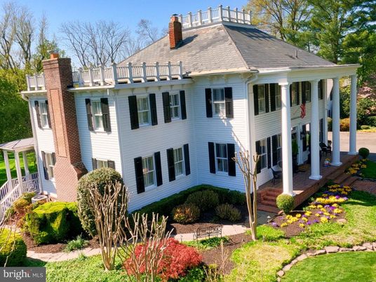 Backyard, Exterior, Facade, Georgian