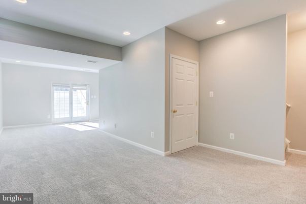 Empty room, Interior, Recessed Lighting