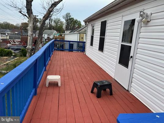 Exterior, Wood Texture Flooring