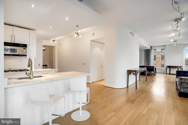 Dining room, Interior, Kitchen, Pendant Lights, Recessed Lighting, Wood Texture Flooring