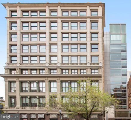 Exterior, Facade, Chicago School