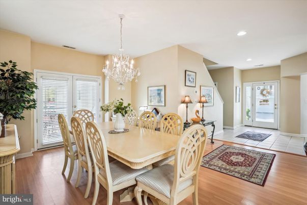 Chandelier, Dining room, Interior, Recessed Lighting, Wood Texture Flooring