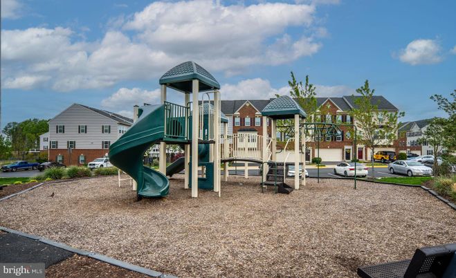 Backyard, Exterior, Playground