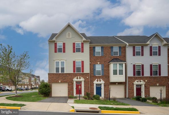 Attached, Exterior, Facade, Brick Facade, Rowhouse