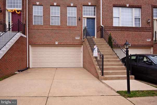 Attached, Exterior, Facade, Brick Facade, Rowhouse