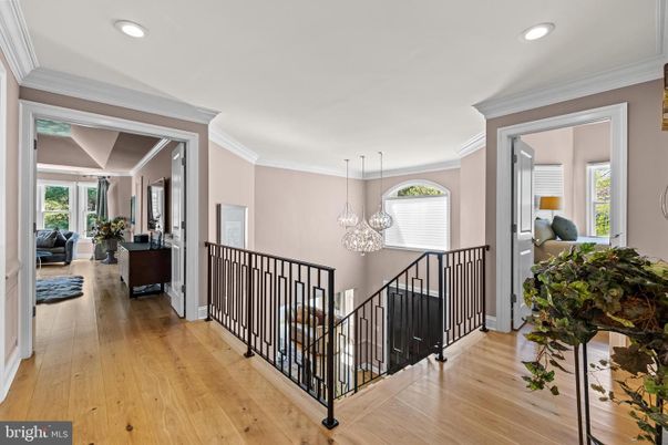 Interior, Pendant Lights, Recessed Lighting, Wood Texture Flooring
