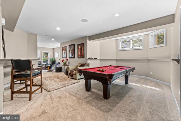 Billiard Table, Game Room, Interior, Living room, Recessed Lighting