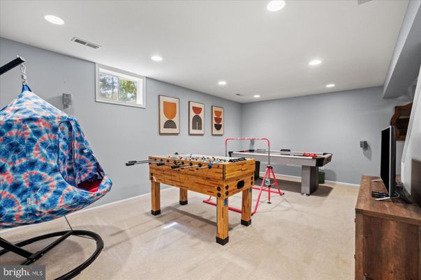 Game Room, Interior, Recessed Lighting