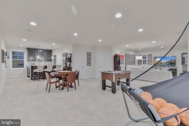 Dining room, Game Room, Interior, Pendant Lights, Recessed Lighting