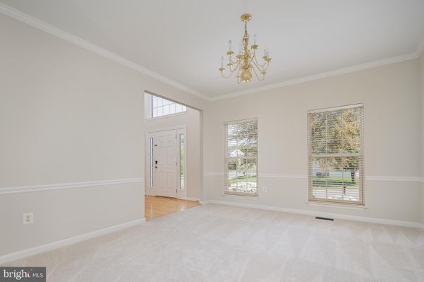Chandelier, Empty room, Interior