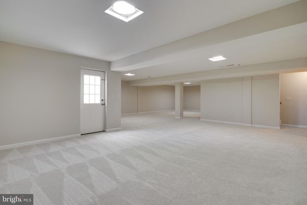Empty room, Interior, Recessed Lighting