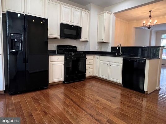 Chandelier, Interior, Kitchen, Wood Texture Flooring