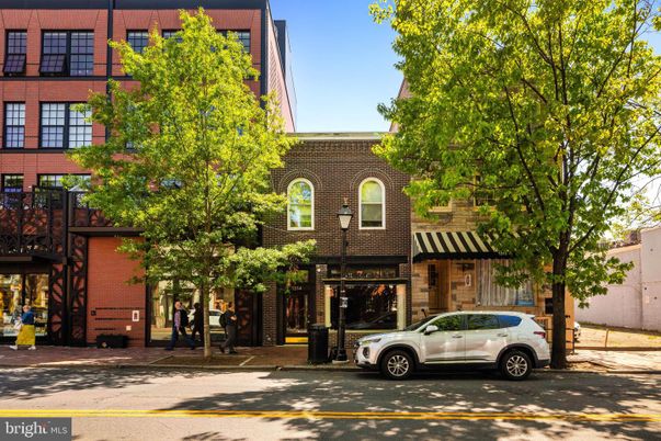 Exterior, Facade, Brick Facade, Rowhouse