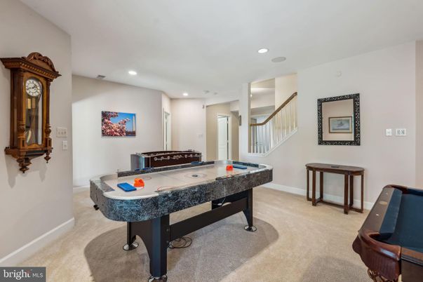 Game Room, Interior, Recessed Lighting