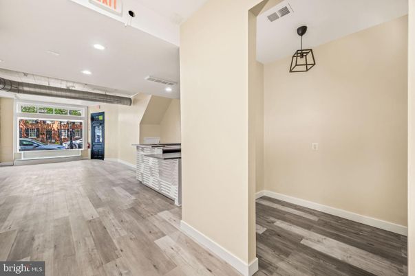 Interior, Pendant Lights, Recessed Lighting, Wood Texture Flooring