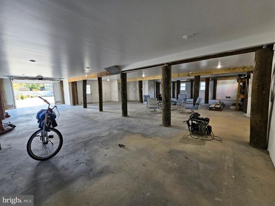 Fitness Equipment, Interior, Recessed Lighting