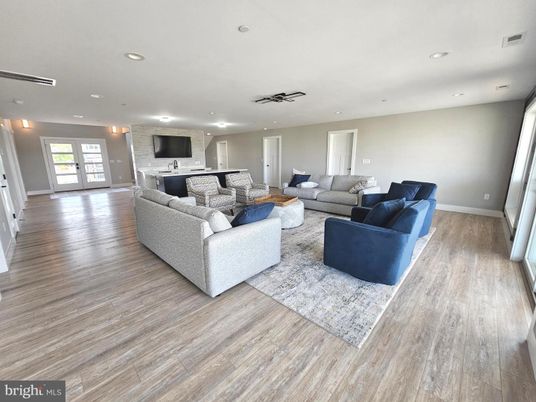 Interior, Kitchen, Living room, Recessed Lighting, Wood Texture Flooring