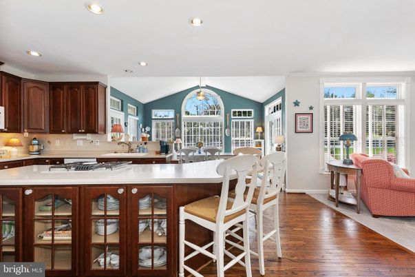 Dining room, Interior, Kitchen, Recessed Lighting, Wood Texture Flooring