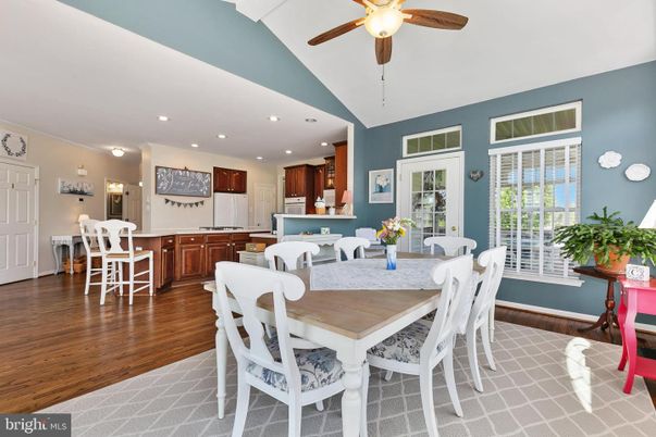 Dining room, Interior, Kitchen, Recessed Lighting, Wood Texture Flooring