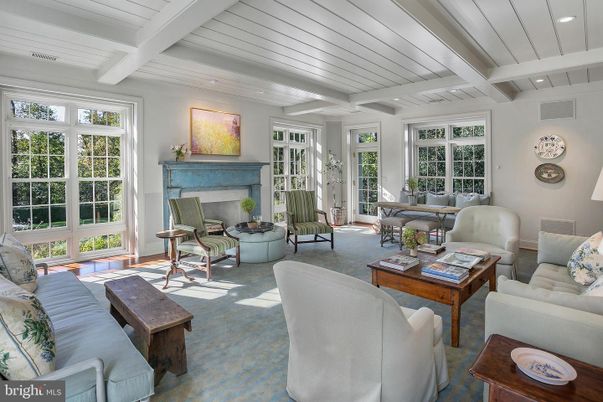 Fireplace, Interior, Living room, Recessed Lighting