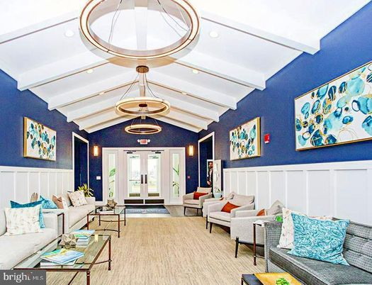 Interior, Living room, Pendant Lights, Recessed Lighting, Wood Texture Flooring