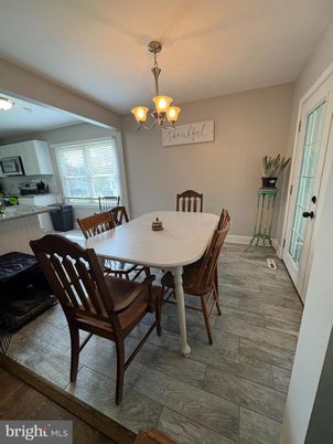 Chandelier, Dining room, Interior, Kitchen, Wood Texture Flooring