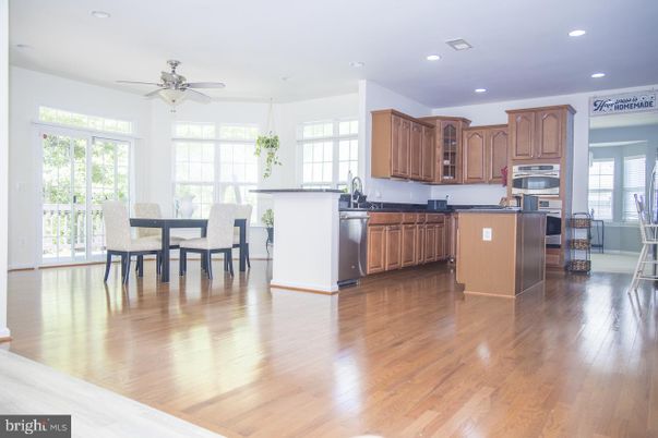 Dining room, Interior, Kitchen, Recessed Lighting, Wood Texture Flooring