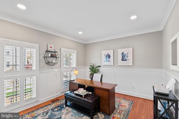 Home Office, Interior, Recessed Lighting, Wood Texture Flooring