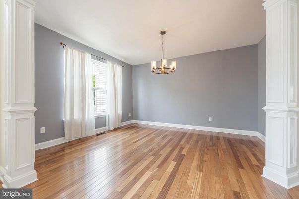 Chandelier, Empty room, Interior, Wood Texture Flooring