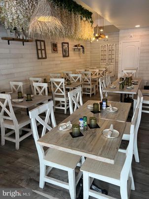 Dining room, Interior, Pendant Lights, Recessed Lighting, Wood Texture Flooring