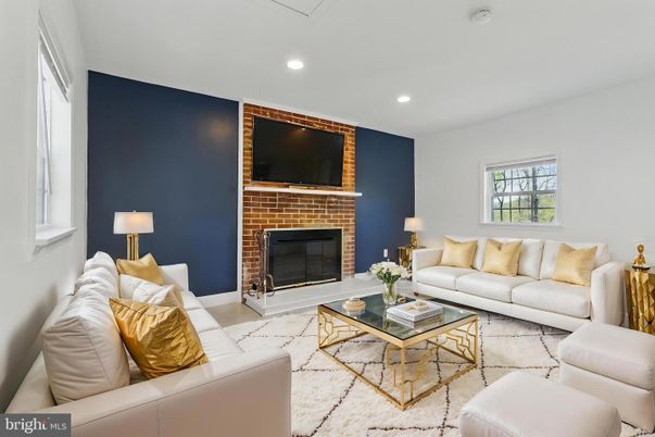 Fireplace, Interior, Living room, Recessed Lighting
