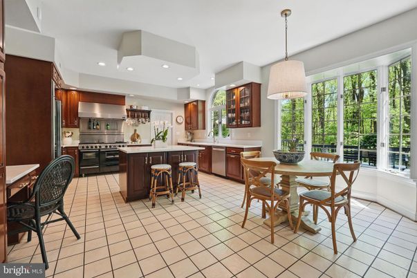 Dining room, Interior, Kitchen, Pendant Lights, Recessed Lighting, Stainless Steel Appliances