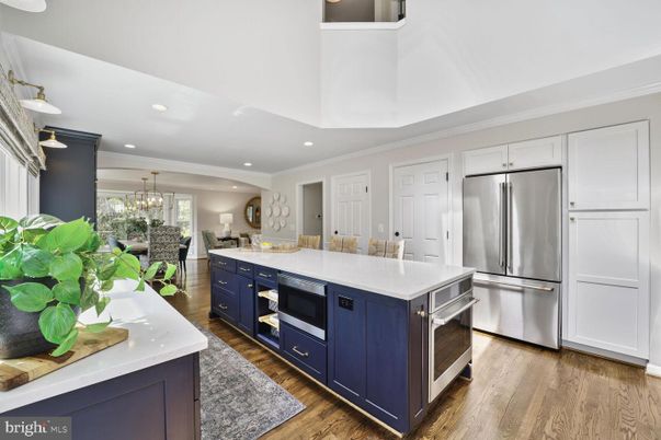 Chandelier, Interior, Kitchen, Recessed Lighting, Stainless Steel Appliances, Wood Texture Flooring